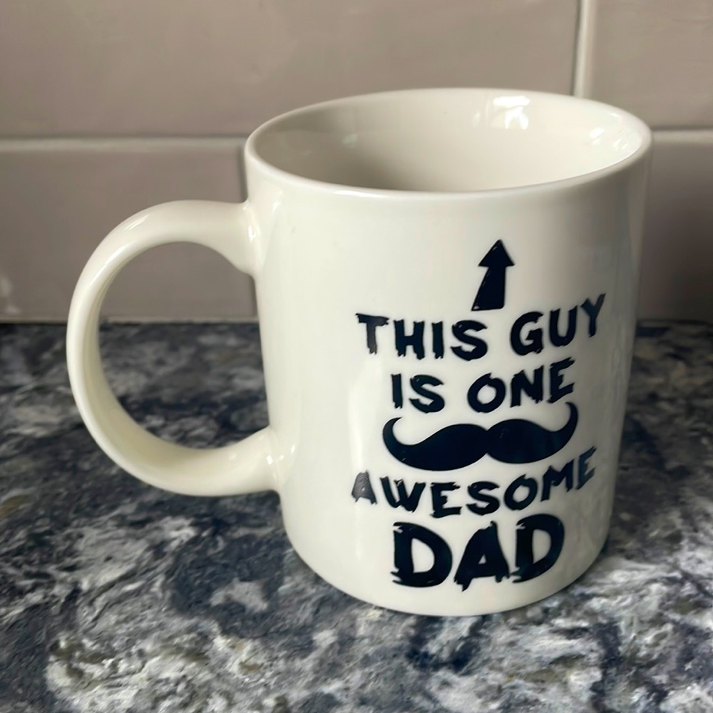 “This Guy Is One Awesome Dad” Mug, Excellent Condition!
